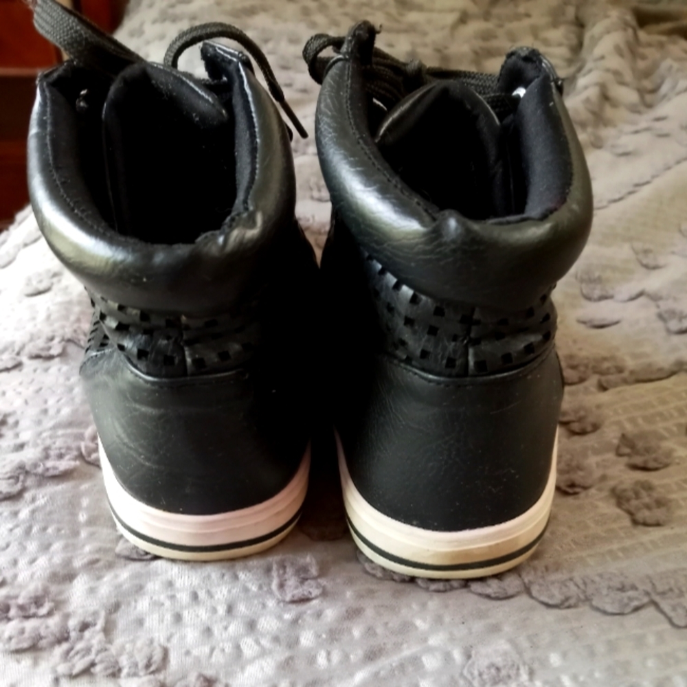 Black high tops - Picture 4 of 4